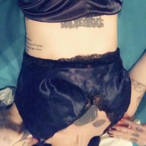 Victoria's Secret gray silky pajama set, sz SM